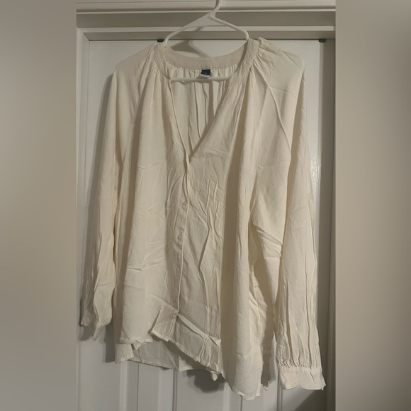 Cream, Semi-Sheer Flowy Old Navy Dressy Button Front Blouse, Size XL, Never Worn - Picture 5 of 7